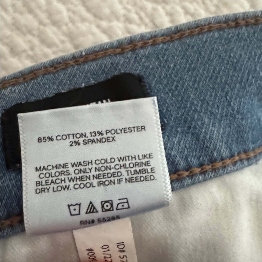 Express High Rise Light Blue Ripped Jeans - Picture 4 of 5